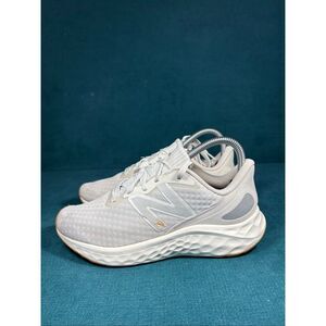New Balance Arishi V4 womens size 7 white WARISEG4